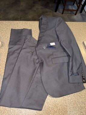 Men's Charcoal Two-Piece Suit by Braveman